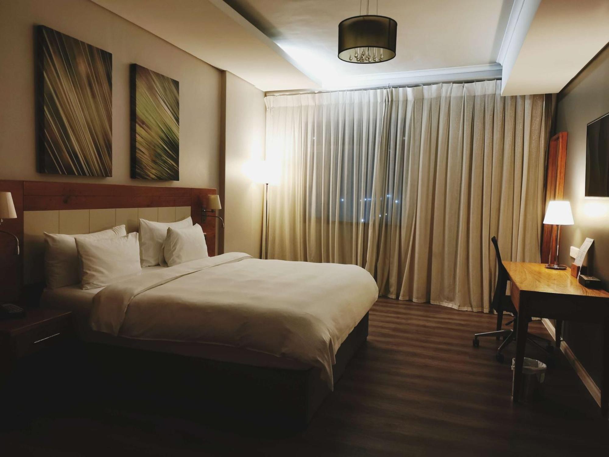 Doubletree By Hilton Cape Town Upper Eastside Hotell Eksteriør bilde